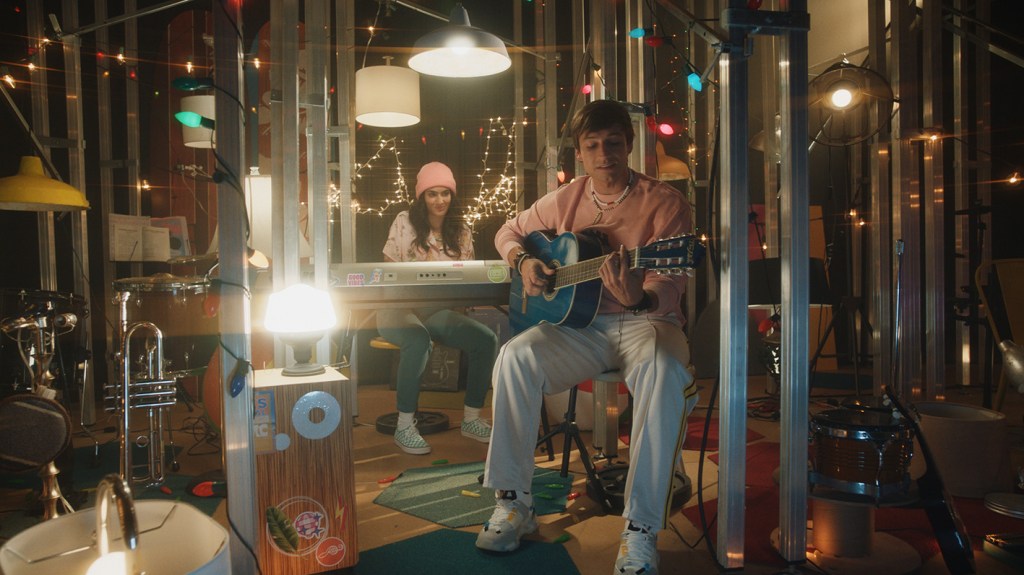 Gina Yei |&nbsp;Reseña