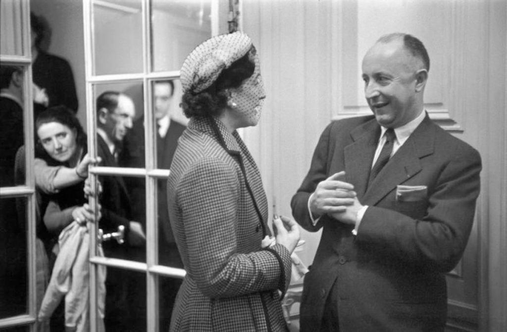 Apple TV+ obtiene The New Look, de Todd A. Kessler y protagonizada por Ben Mendelsohn y Juliette&nbsp;Binoche