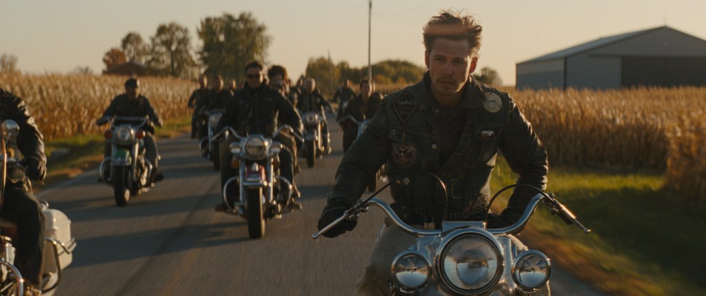 Ya están disponibles en el trailer y póster de «THE BIKERIDERS», la nueva película de 20TH Century&nbsp;Studios