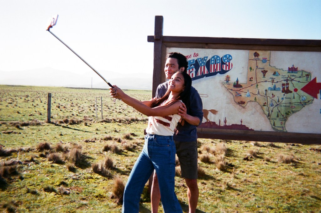 Don't Make Me Go elenco oficial