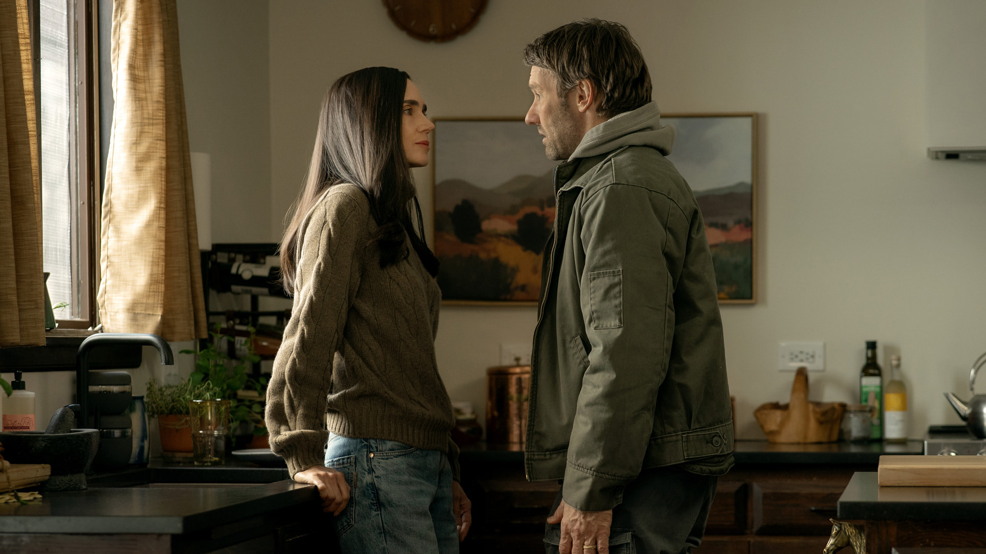 El thriller de ciencia ficción de Apple TV, “Dark Matter”, se apodera del Hall H de la Comic-Con de San Diego para presentar el tráiler de su segunda temporada.